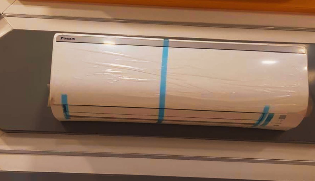 Daikin 1.5 Ton 5 Star Inverter Split AC MTKM50U Close View