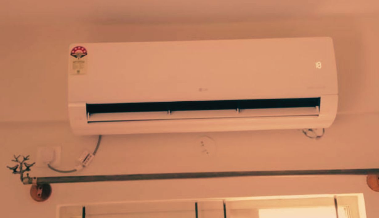 LG 1.5 Ton 5 Star dual inverter US-Q19PWZE ac Close View